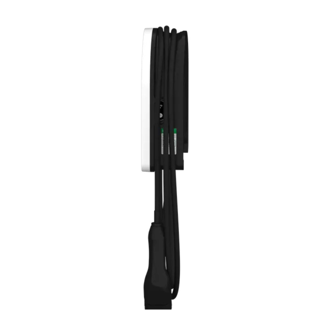 Φορτιστής τοίχου Schneider Electric Schneider Charge με ενσωματωμένο καλώδιο Type 2 για φόρτιση ηλεκτρικών οχημάτων, πλαϊνή όψη.