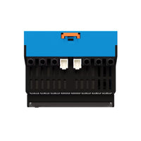 Πάνω όψη τριφασικού ελεγκτή ισχύος go-e Controller για αποφυγή υπερφόρτωσης και χρήση φωτοβολταϊκών κατά τη φόρτιση ηλεκτρικού αυτοκινήτου